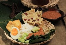Wisata Kuliner Tuban: Warung Pecel Murah Meriah yang Jadi Favorit Pejabat di Tuban Ini Paing Ramai dan Terkenal Enak