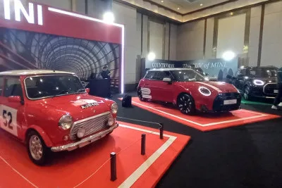 Hadirkan MINI 1965 Victory Edition dan BMW Fragrance, BMW Festival of JOY Resmi Dibuka