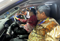 Kepincut Mobil Listrik Hyundai, PJ Gubernur Jatim Rasakan Sensasi Berada di dalam Kabin IONIQ 5 N