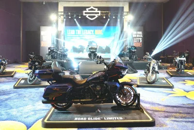 Street Glide Limited dan Road Glide Limited Jadi Bintang Utama Lini Harley-Davidson 2026