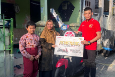 Ikuti Kampanye Merdeka Bareng Yamaha, Guru Asal Surabaya Dapatkan Yamaha GEAR 125